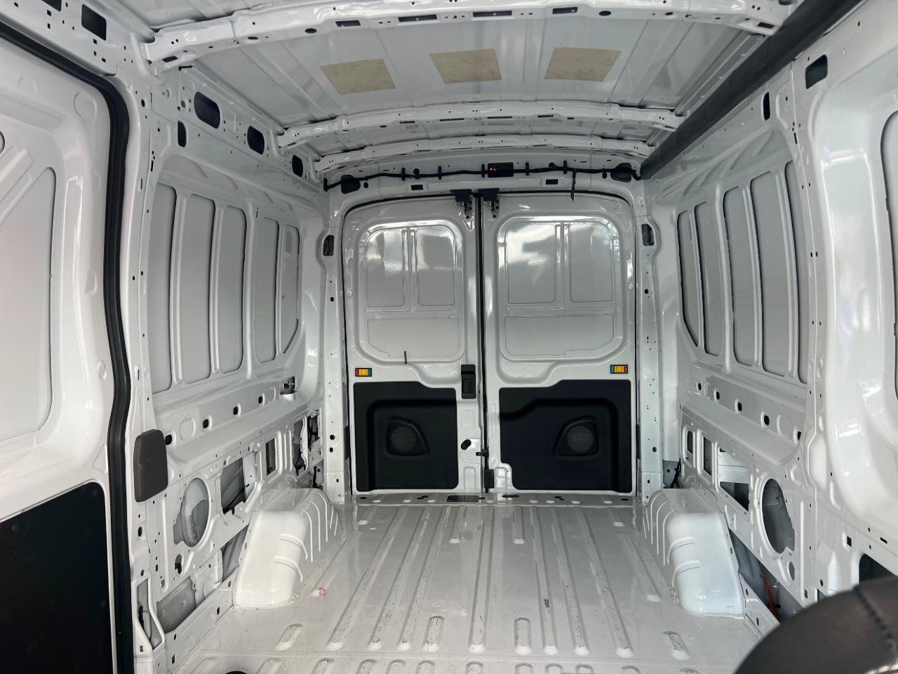 Used 2023 Ford E-Transit Medium Roof RWD image 24