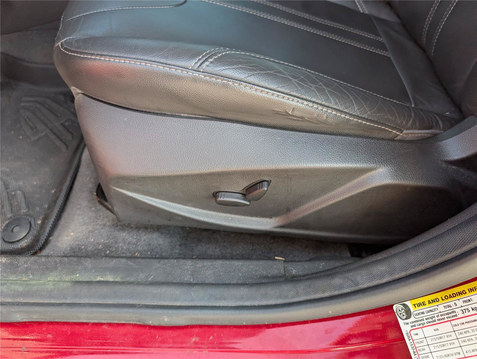 Used 2012 Ford Focus SEL FWD image 13