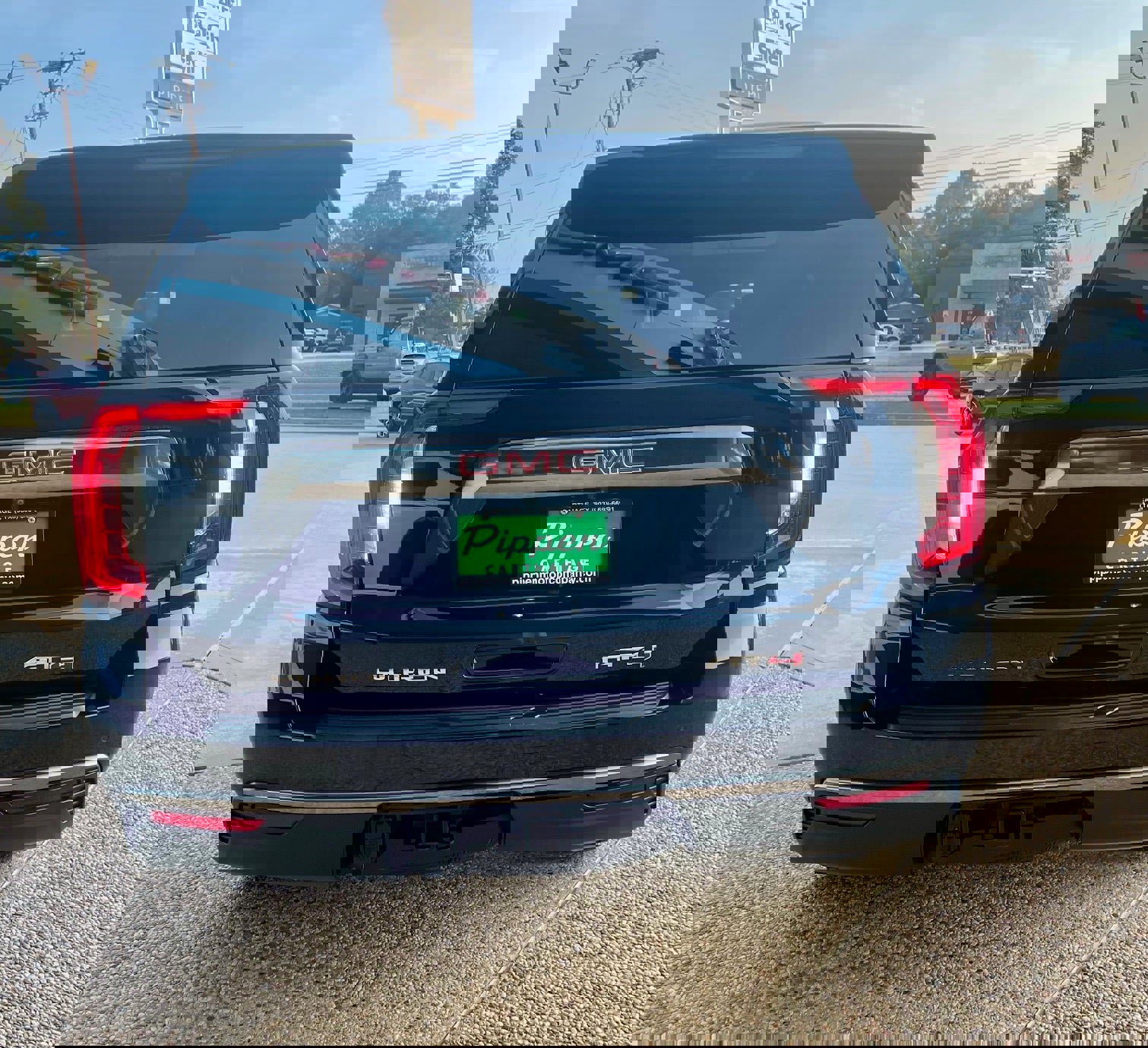 Used 2023 GMC Yukon AT4 w/ Max Trailering Package image 7