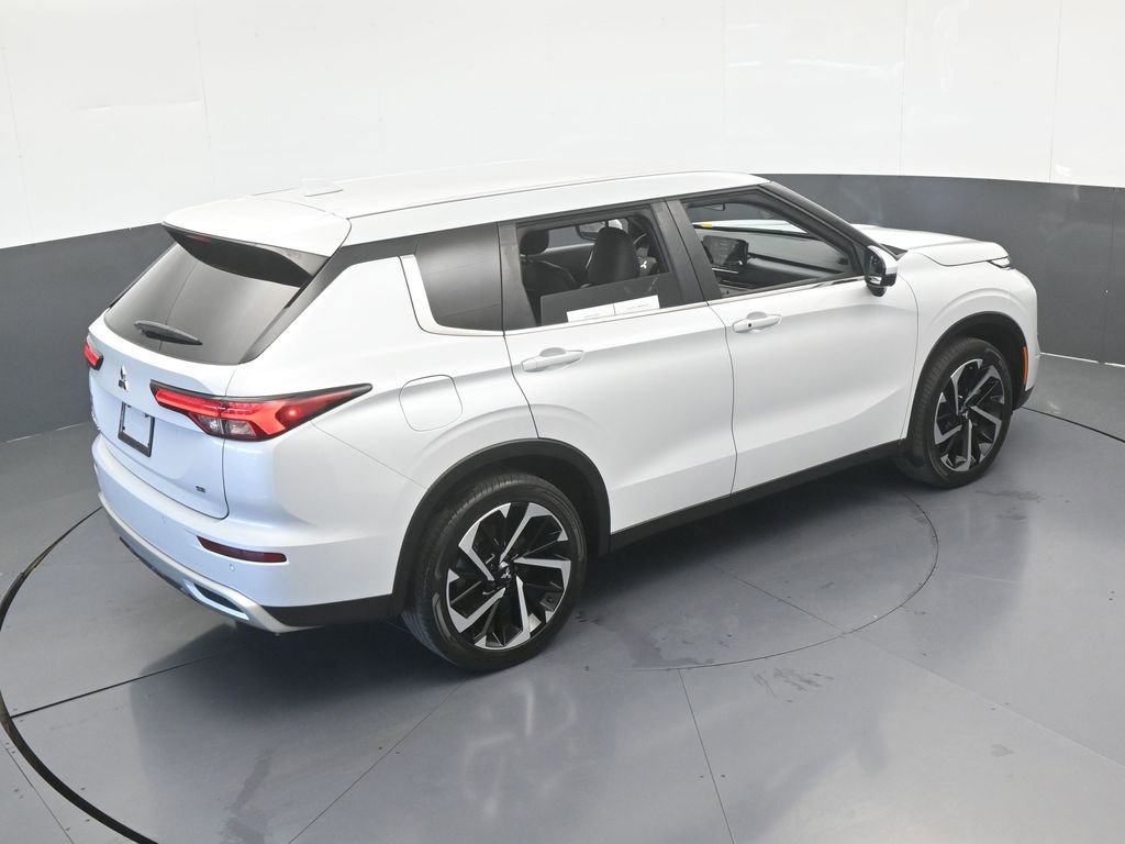 Used 2023 Mitsubishi Outlander SE image 60