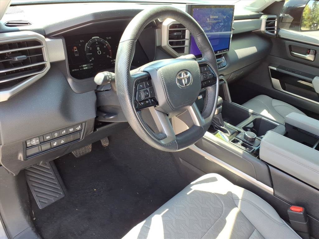 Used 2024 Toyota Tundra Limited AWD/4WD image 11