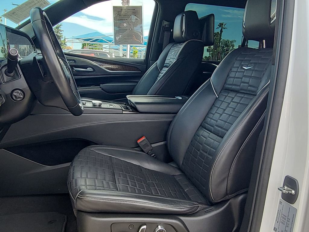 Certified 2023 Cadillac Escalade Sport Platinum w/ LPO, ONYX Package image 19