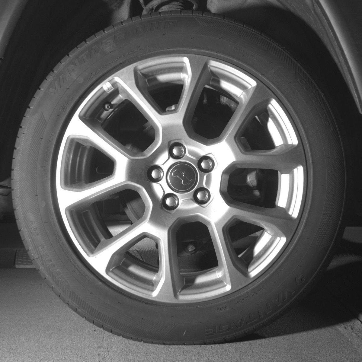 Used 2025 Jeep Compass Limited image 15