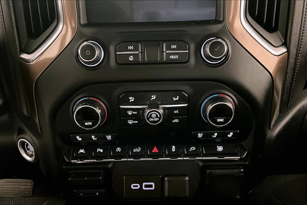 Used 2019 Chevrolet Silverado 1500 High Country AWD/4WD image 16