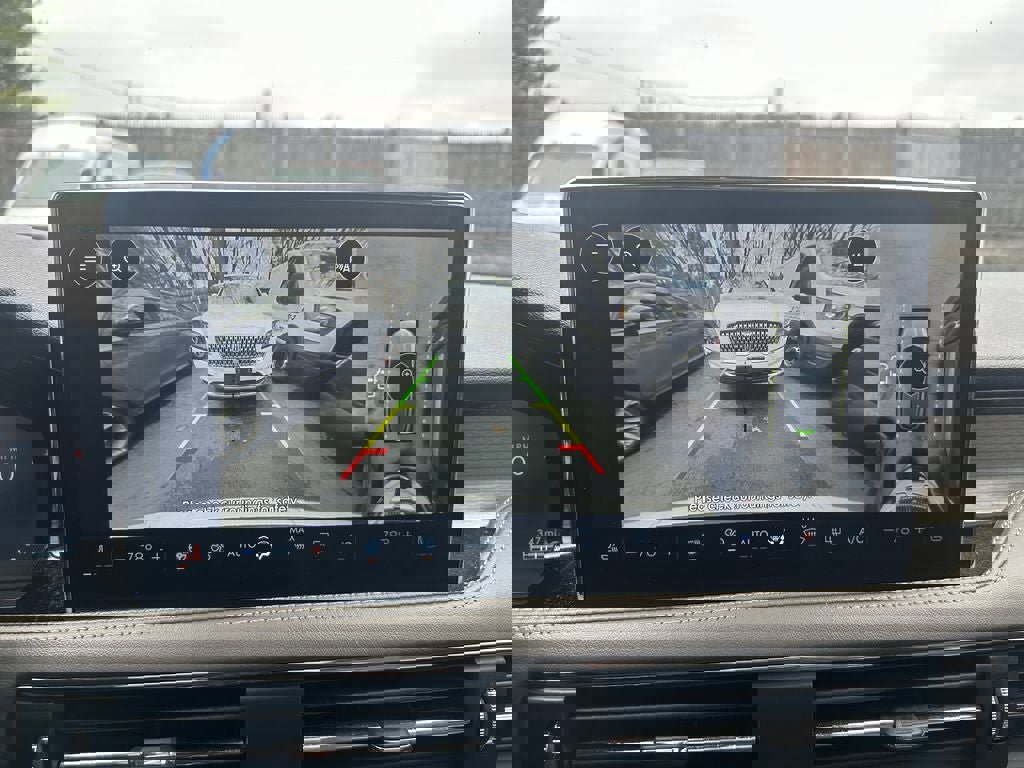 Used 2023 Lincoln Corsair AWD w/ Equipment Group 101A image 22