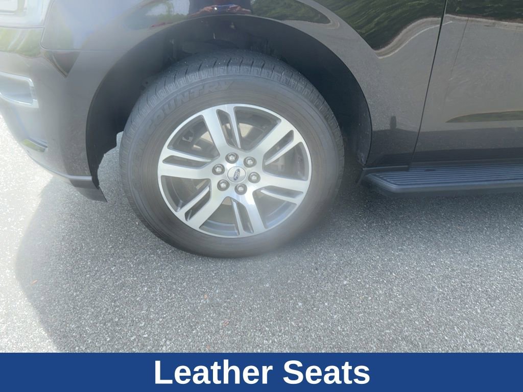 Used 2024 Ford Expedition Max Limited AWD/4WD image 2