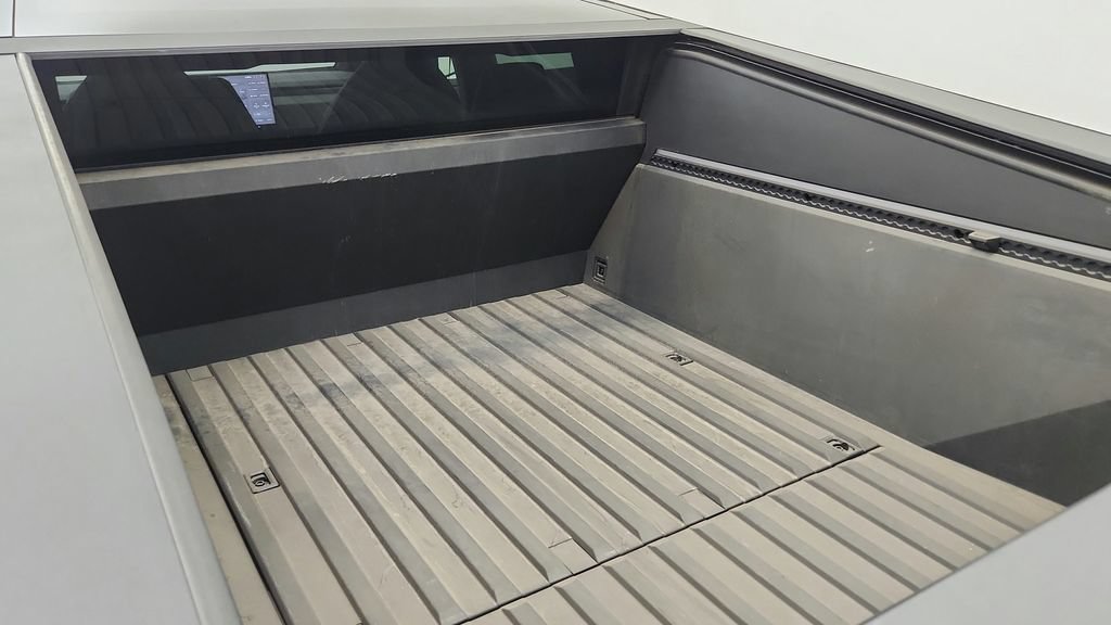 Used 2024 Tesla Cybertruck AWD Crew Cab image 37