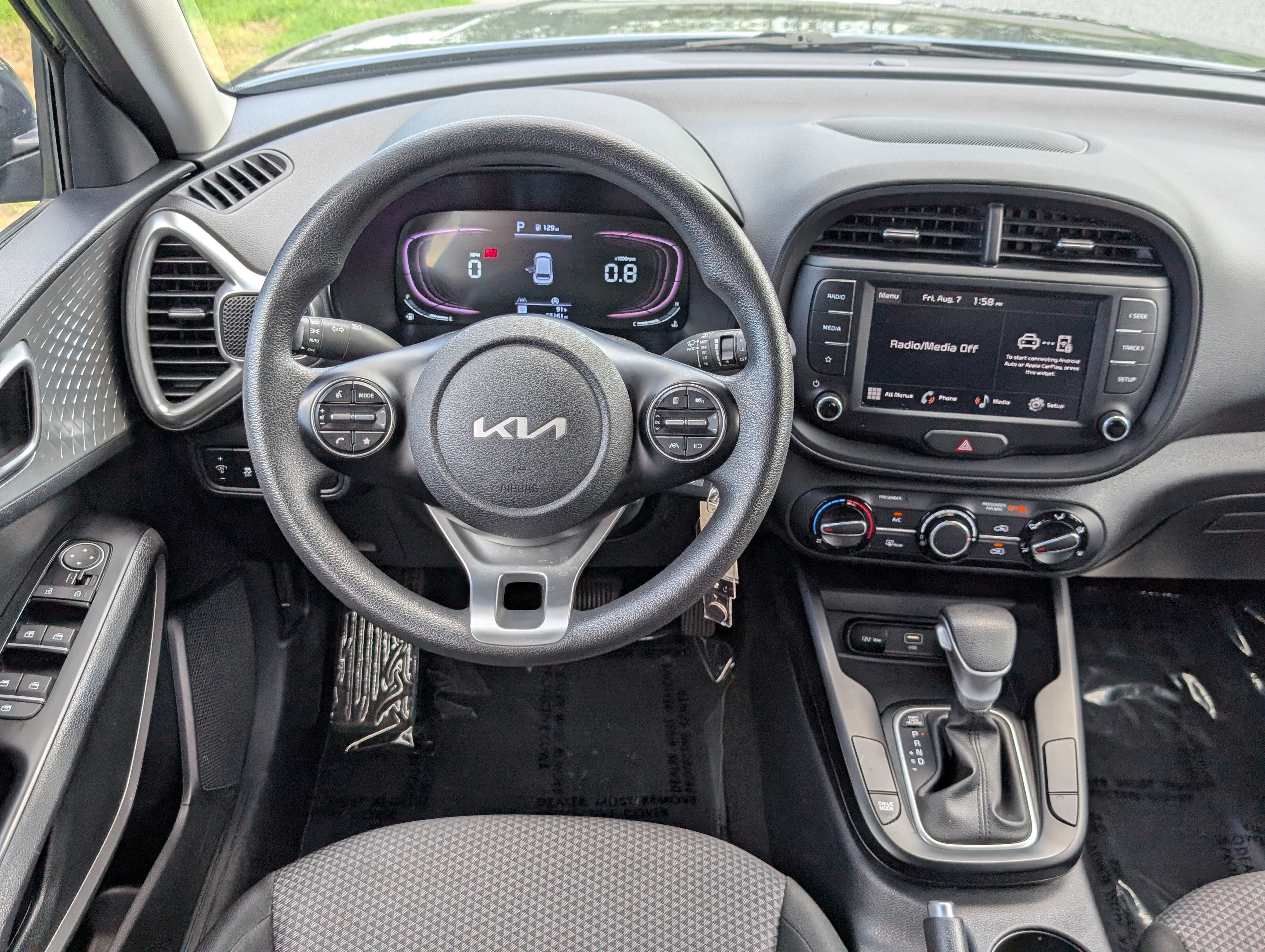 Used 2024 Kia Soul LX w/ Option Group 015 FWD image 15