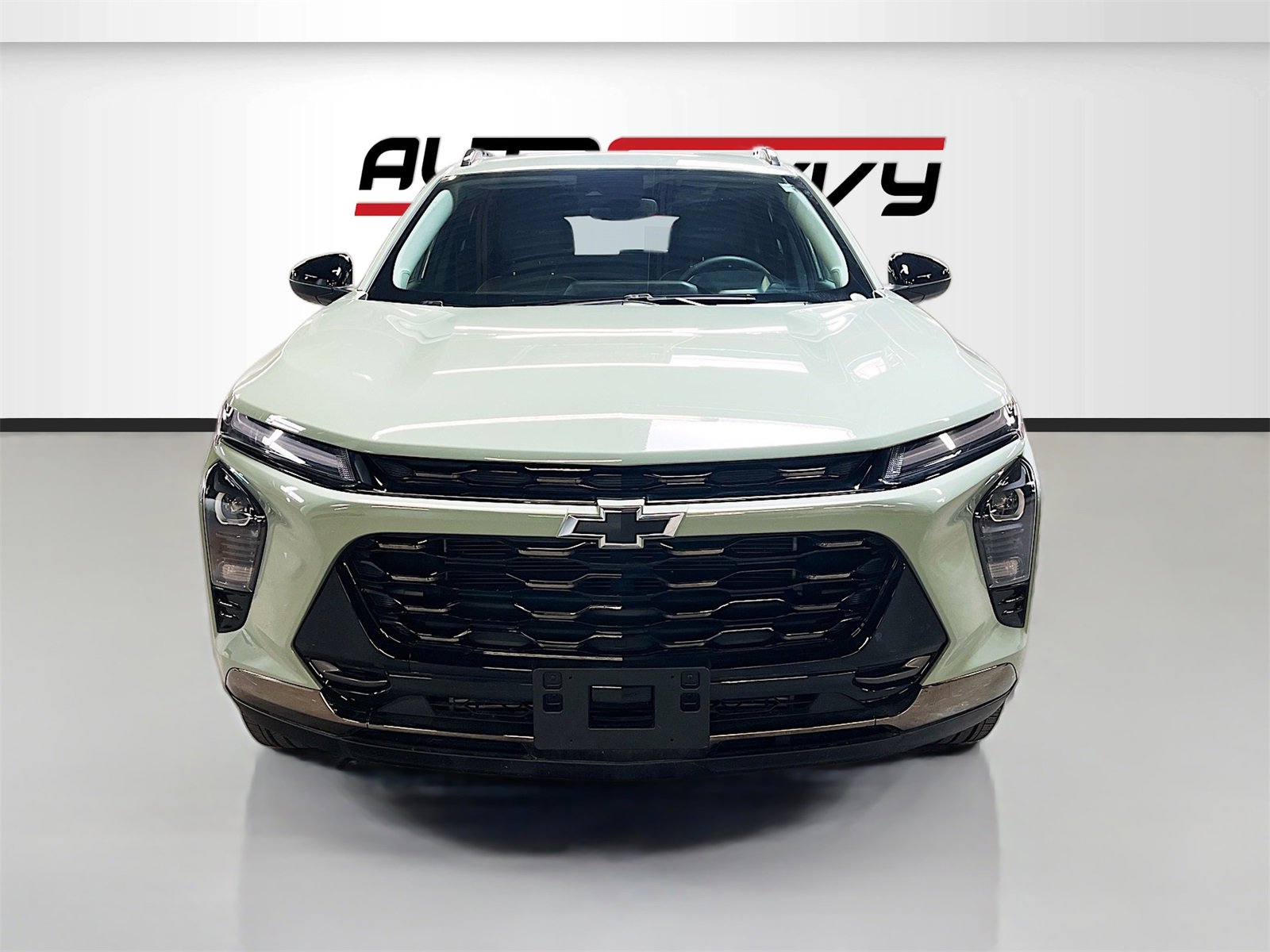 Used 2025 Chevrolet Trax ACTIV w/ Driver Confidence Package image 2