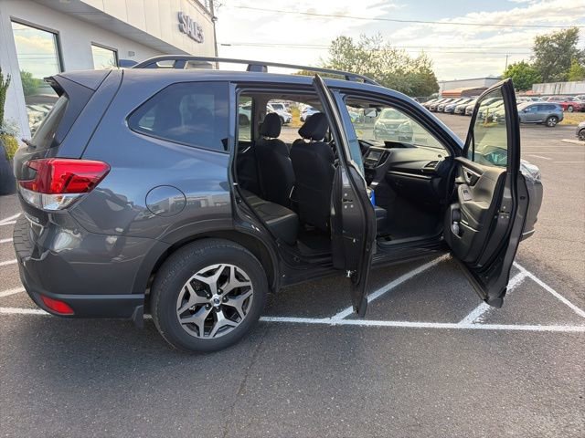 Used 2023 Subaru Forester Premium AWD/4WD image 10