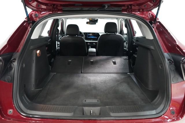 Used 2025 Chevrolet Trax LT image 34