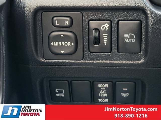 Used 2023 Toyota 4Runner Limited AWD/4WD image 23