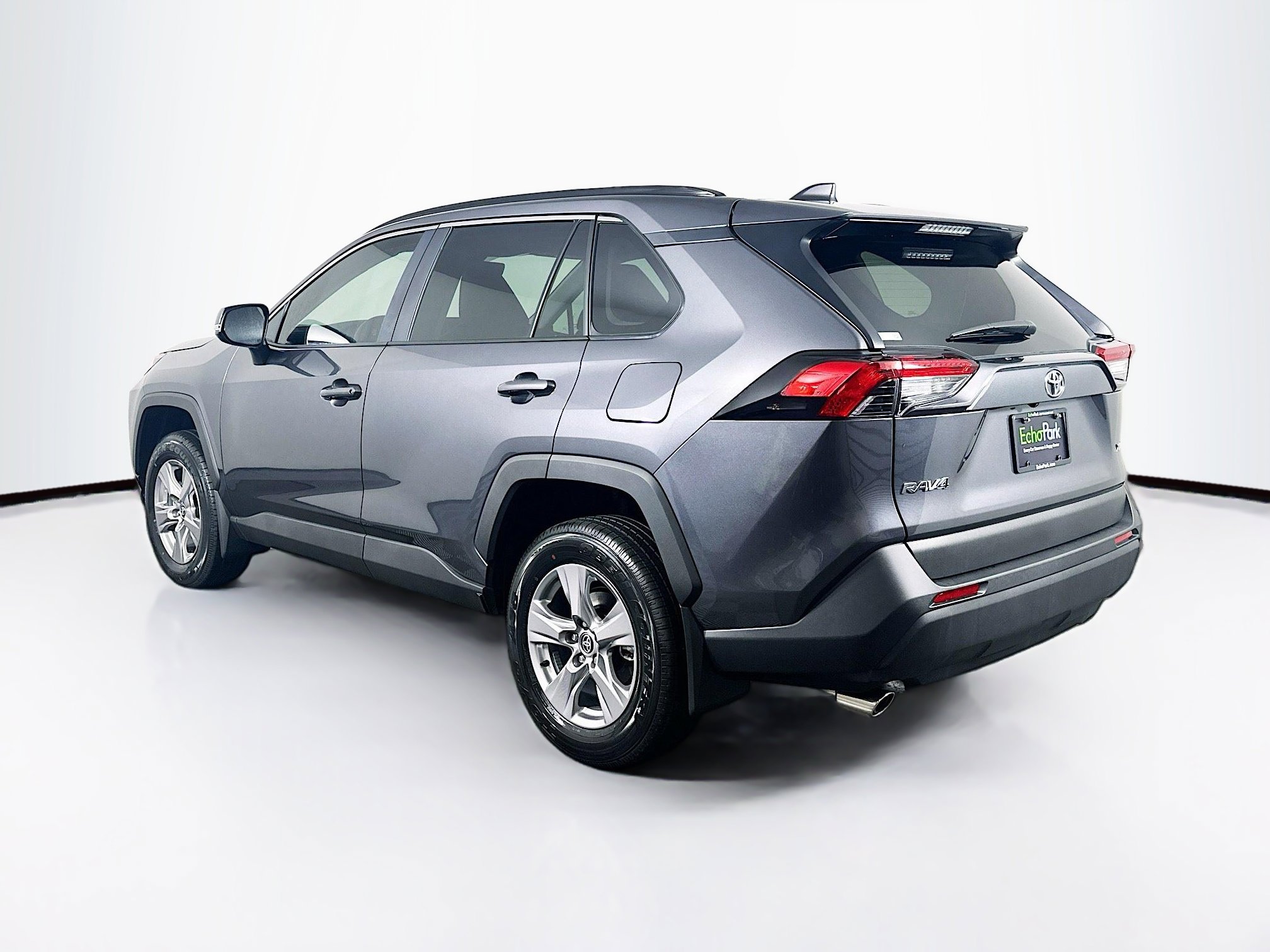 Used 2025 Toyota RAV4 XLE w/ Convenience Package image 5