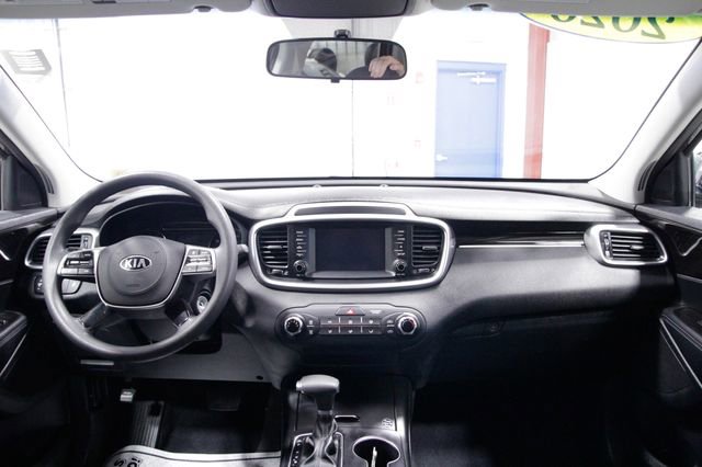 Used 2020 Kia Sorento LX image 15