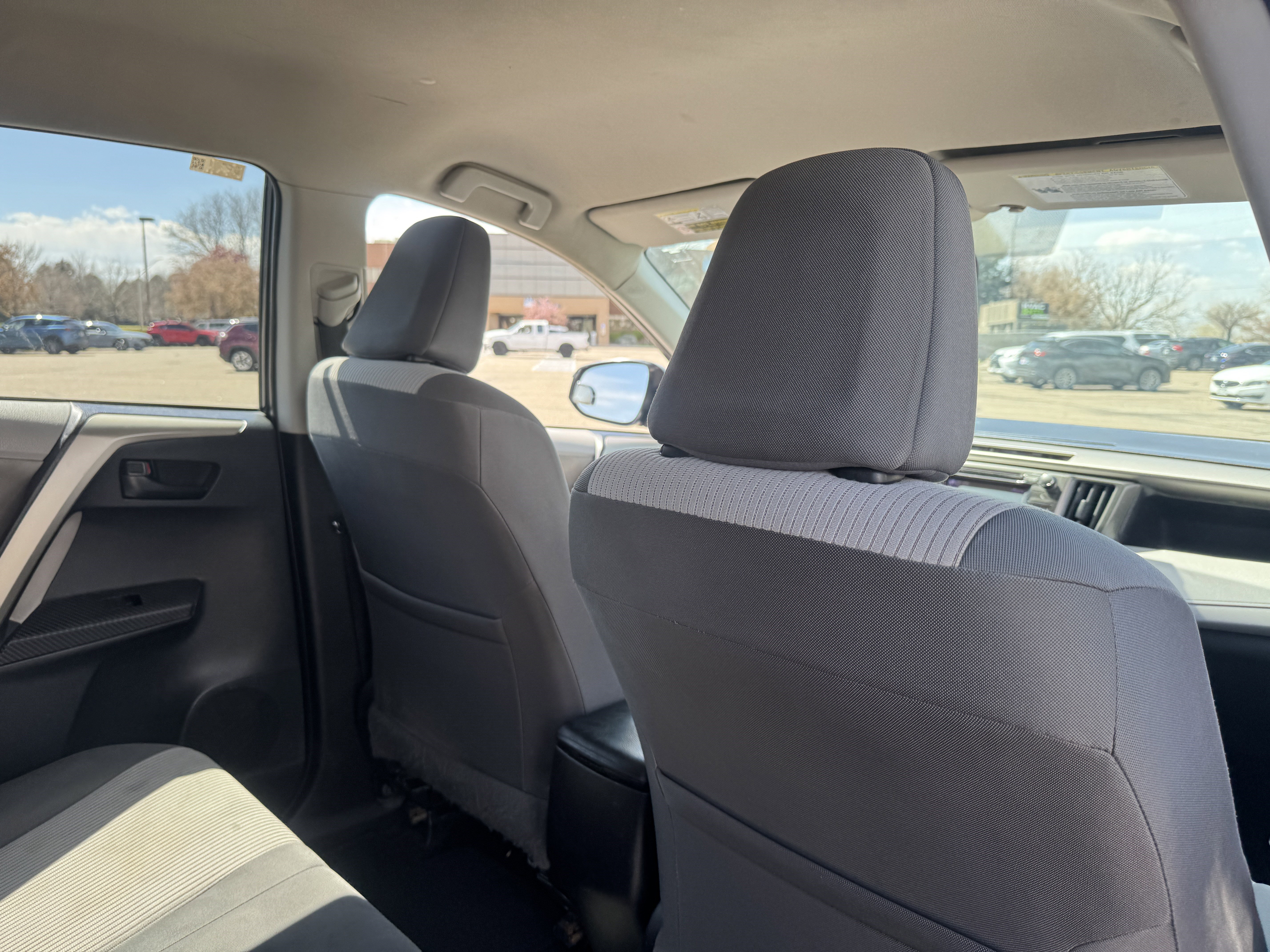 Used 2013 Toyota RAV4 LE image 17