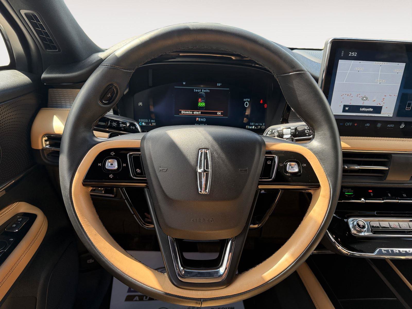 Used 2023 Lincoln Corsair Reserve image 16