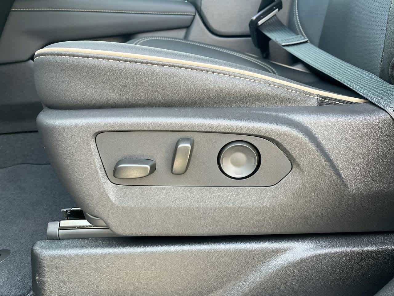 New 2026 Chevrolet Suburban Premier w/ Sun And Tow Package image 19