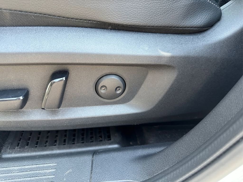 Used 2022 Nissan Rogue SL w/ SL Premium Package image 25