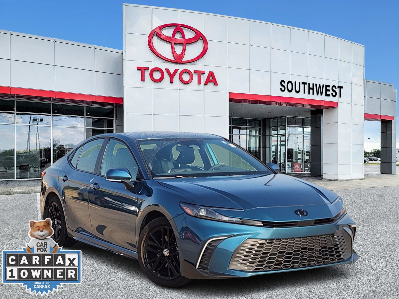 Used 2025 Toyota Camry SE w/ Convenience Package