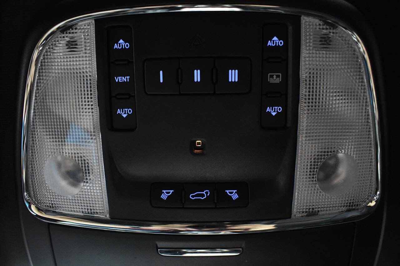 Used 2017 Jeep Grand Cherokee Overland image 31