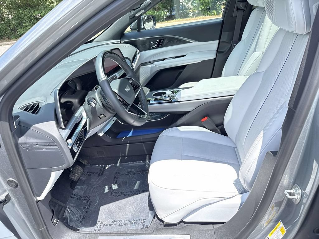 Certified 2024 Cadillac Lyriq Luxury w/ LPO, Floor Liner Package AWD/4WD image 6