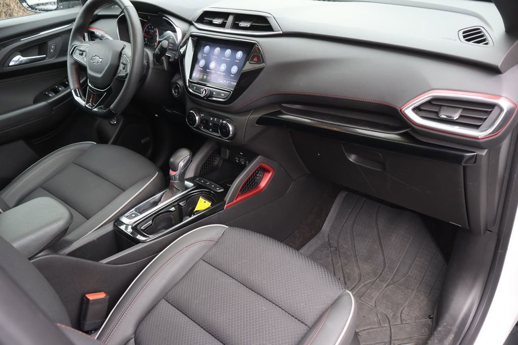 Certified 2023 Chevrolet TrailBlazer RS w/ Sun and Liftgate Package image 40