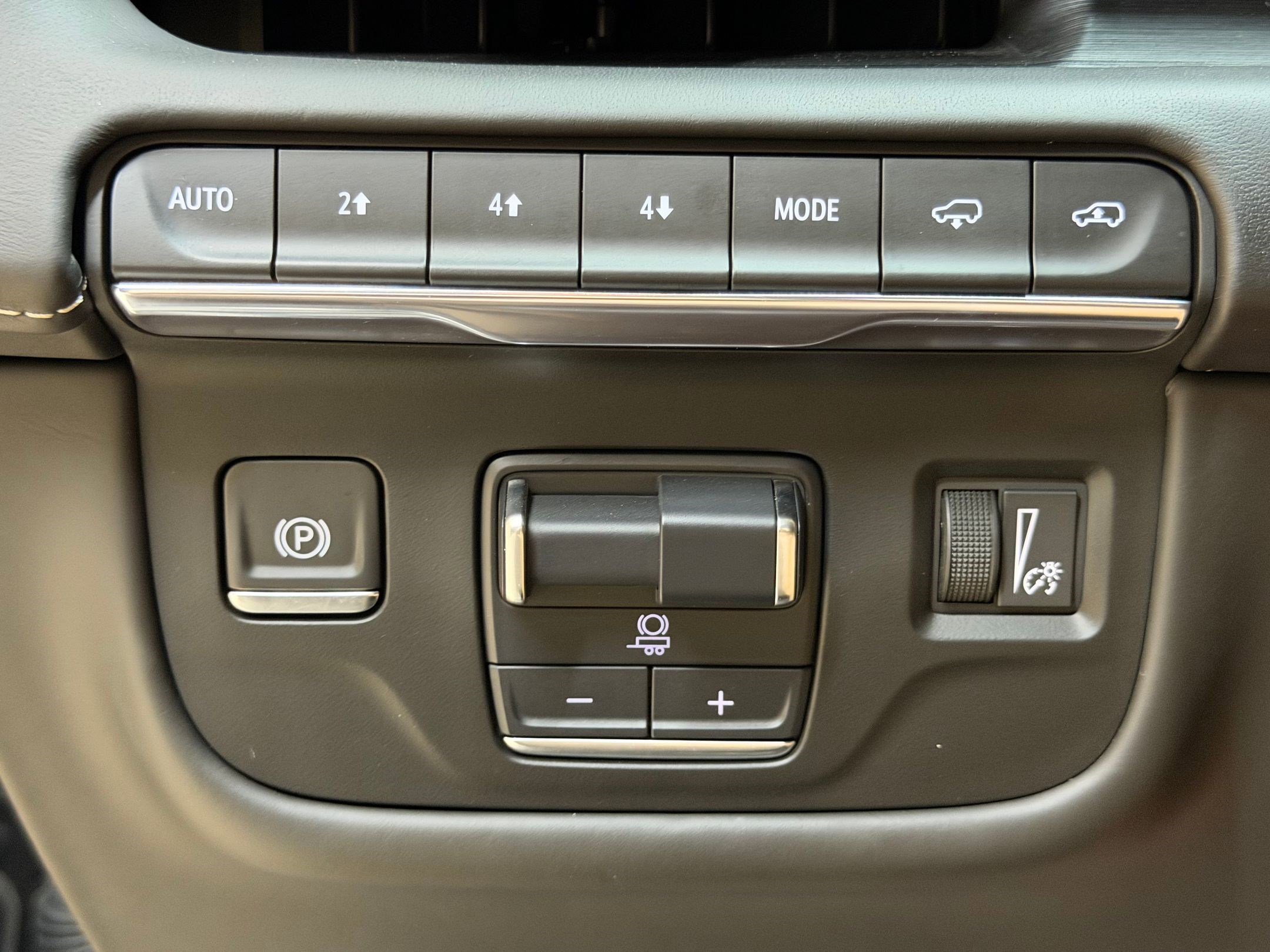 Certified 2024 Cadillac Escalade Sport Platinum w/ LPO, ONYX Package image 31