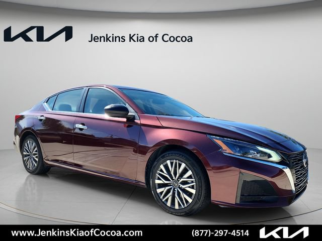 Used 2025 Nissan Altima 2.5 SV FWD video 1