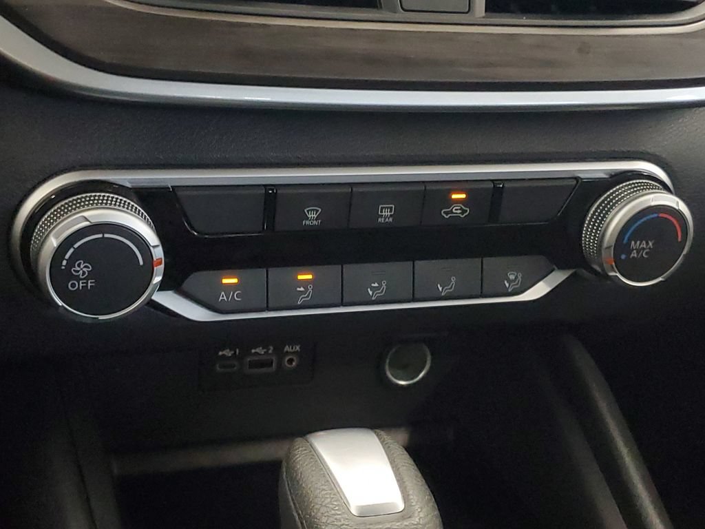 Used 2025 Nissan Altima 2.5 SV FWD image 21