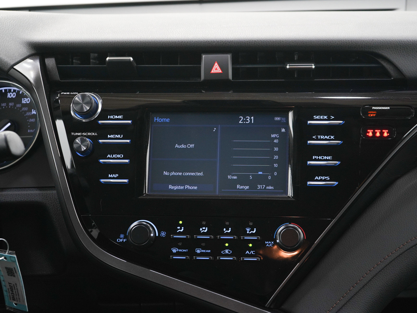 Used 2019 Toyota Camry LE FWD image 15