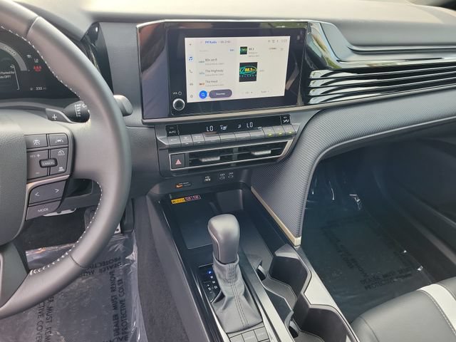 Used 2025 Toyota Camry SE FWD image 23