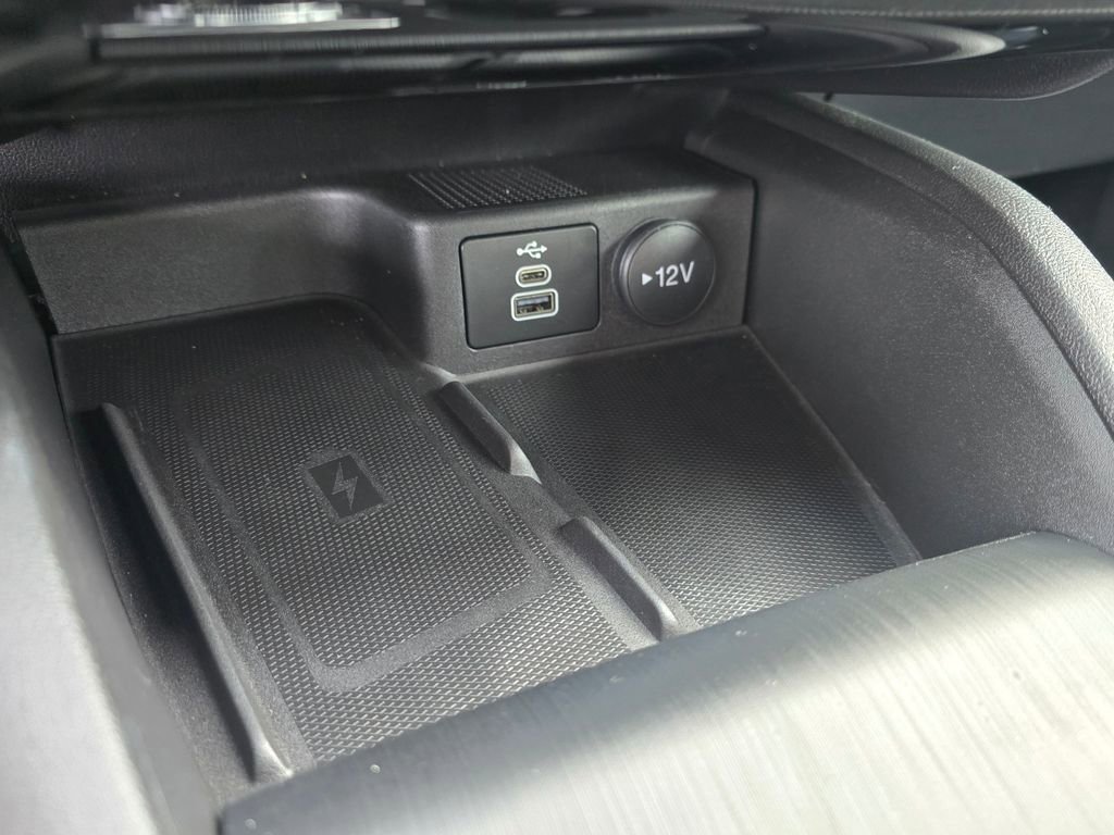 Used 2025 Ford Escape Active w/ Active Premium Tech Pack image 22