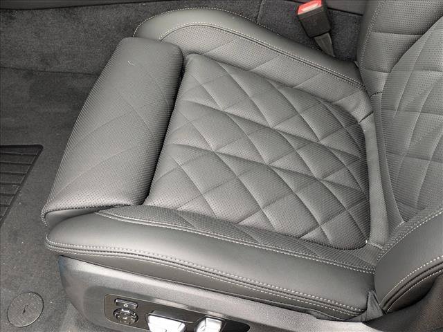 New 2026 BMW X5 M60i w/ Climate Comfort Package AWD/4WD image 4