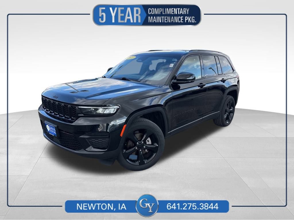 Used 2022 Jeep Grand Cherokee Altitude image 1