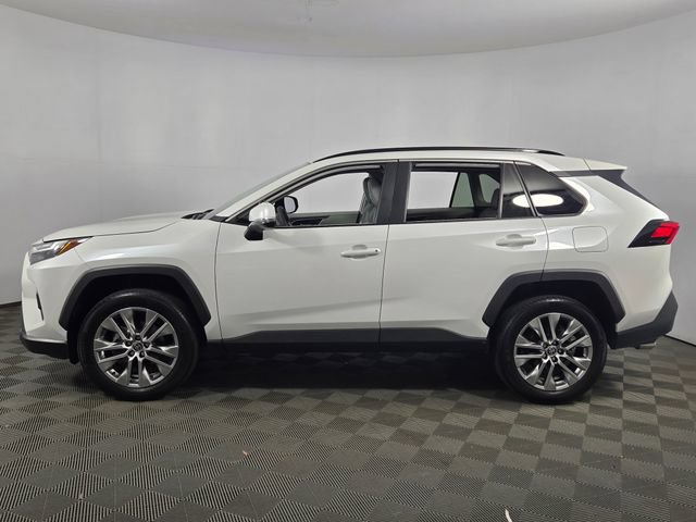 Used 2023 Toyota RAV4 XLE Premium FWD image 8