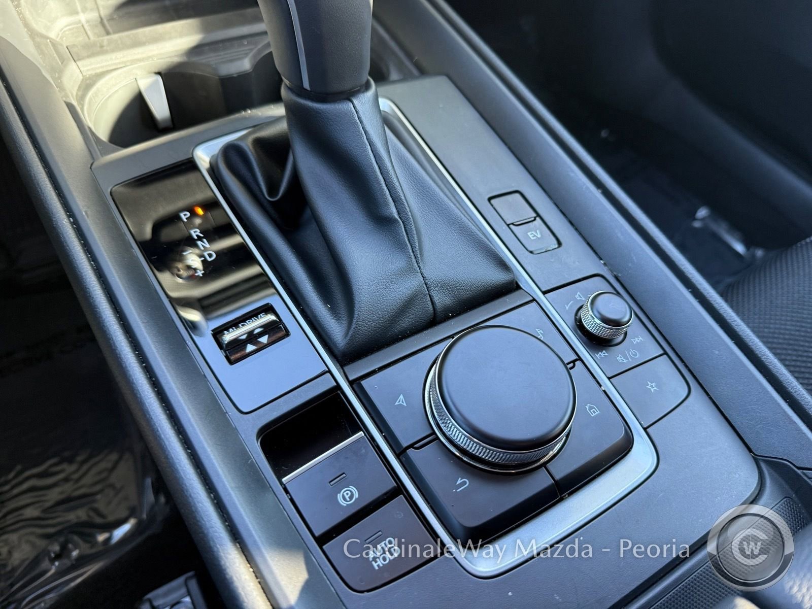 Certified 2025 MAZDA CX-50 2.5 Hybrid w/ Preferred Pkg image 22