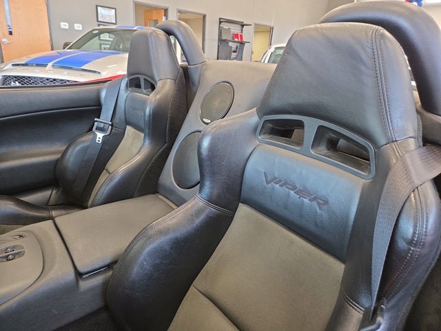 Used 2004 Dodge Viper SRT-10 RWD image 22