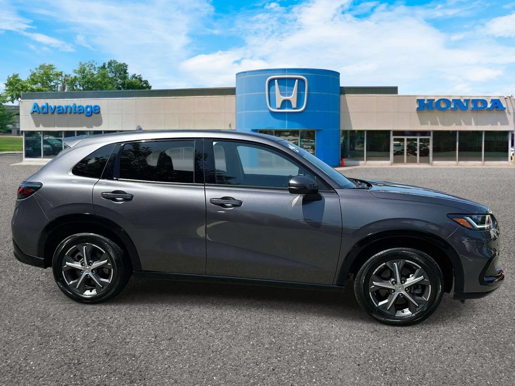 Certified 2024 Honda HR-V EX-L image 3