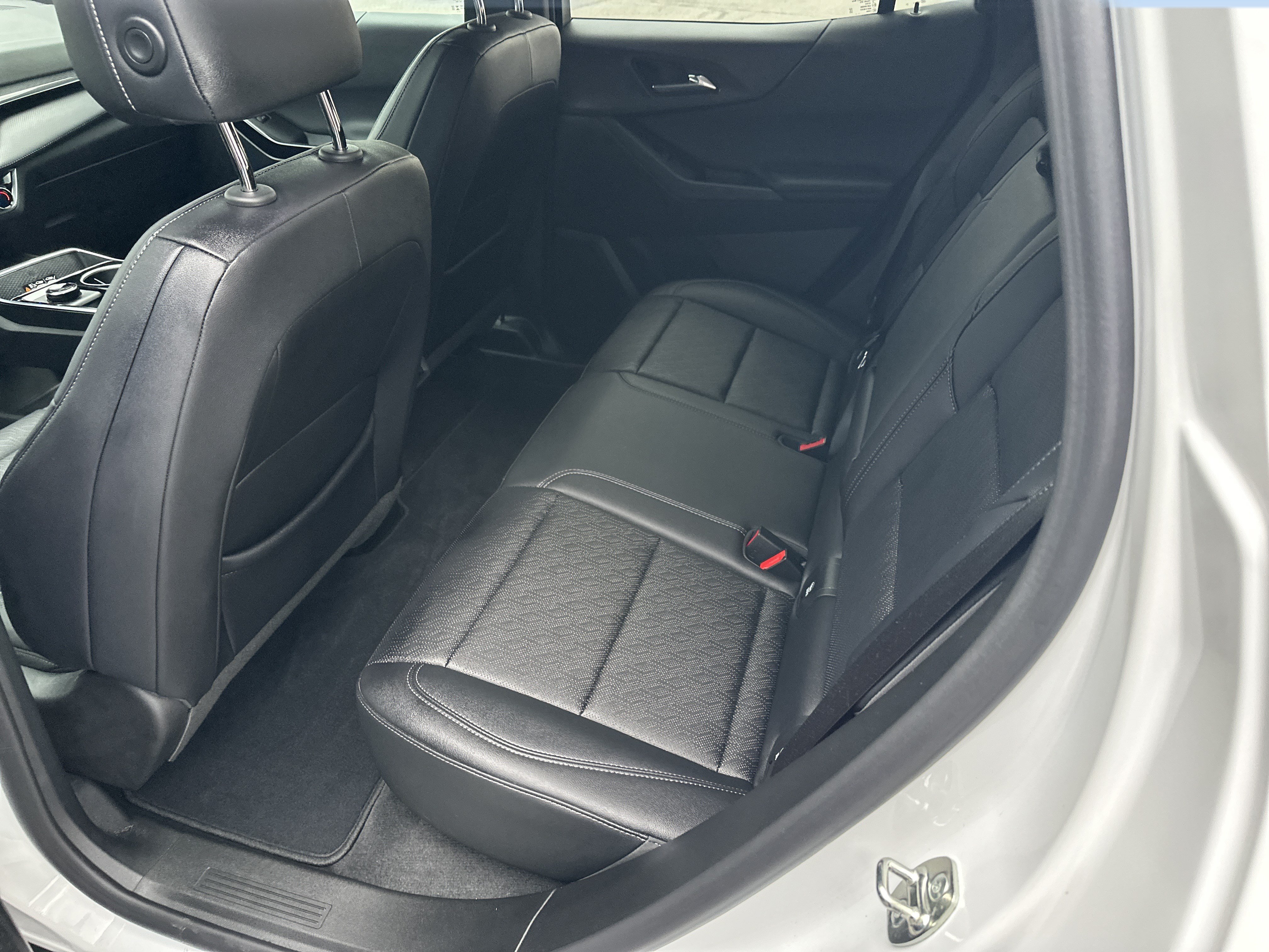 Certified 2026 Chevrolet Equinox LT w/ Convenience Package II AWD/4WD image 6