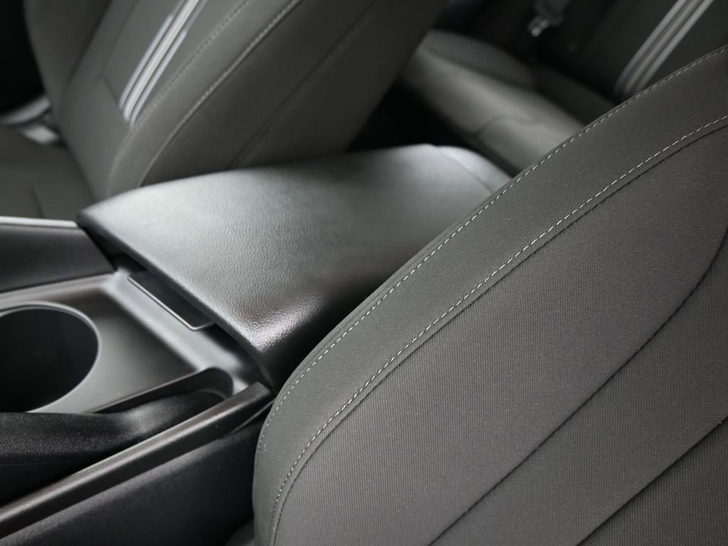 Used 2025 Hyundai Elantra Sport image 17