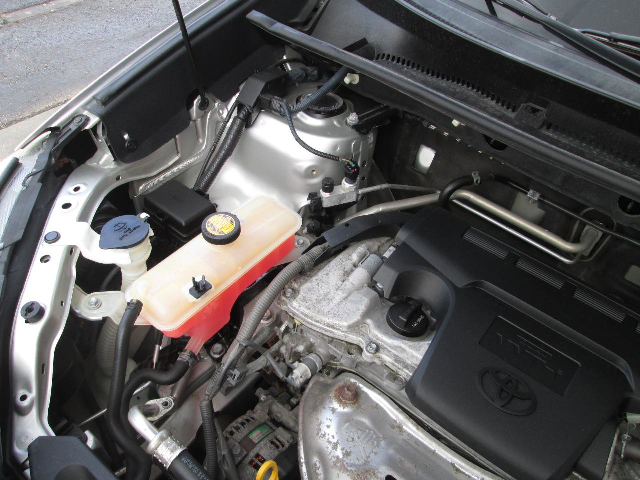 Used 2013 Toyota RAV4 Limited image 32