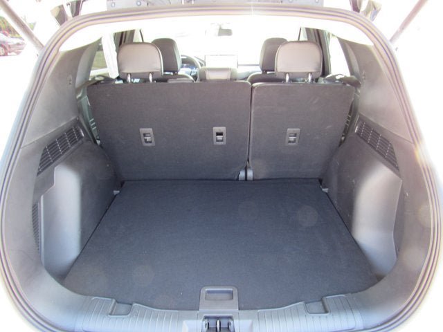 Used 2025 Ford Escape Platinum w/ Premium Technology Package AWD/4WD image 36