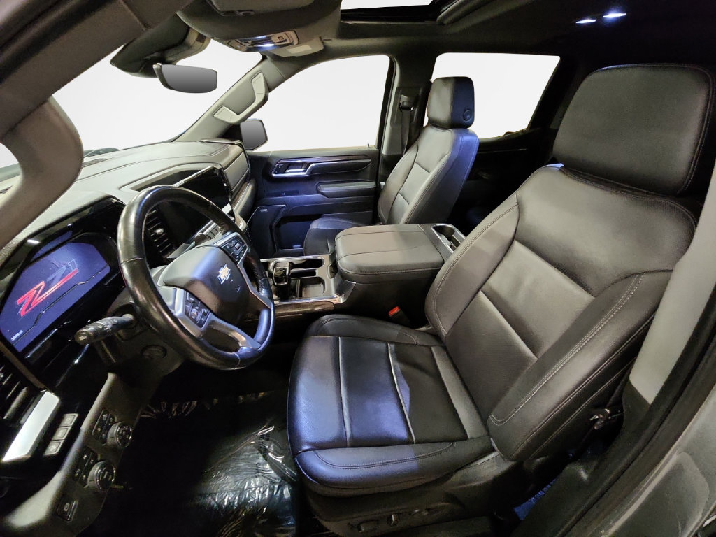 Used 2023 Chevrolet Silverado 1500 LTZ w/ Technology Package AWD/4WD image 14