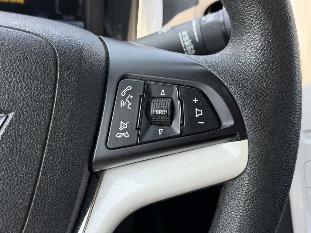Used 2013 Chevrolet Volt FWD image 19