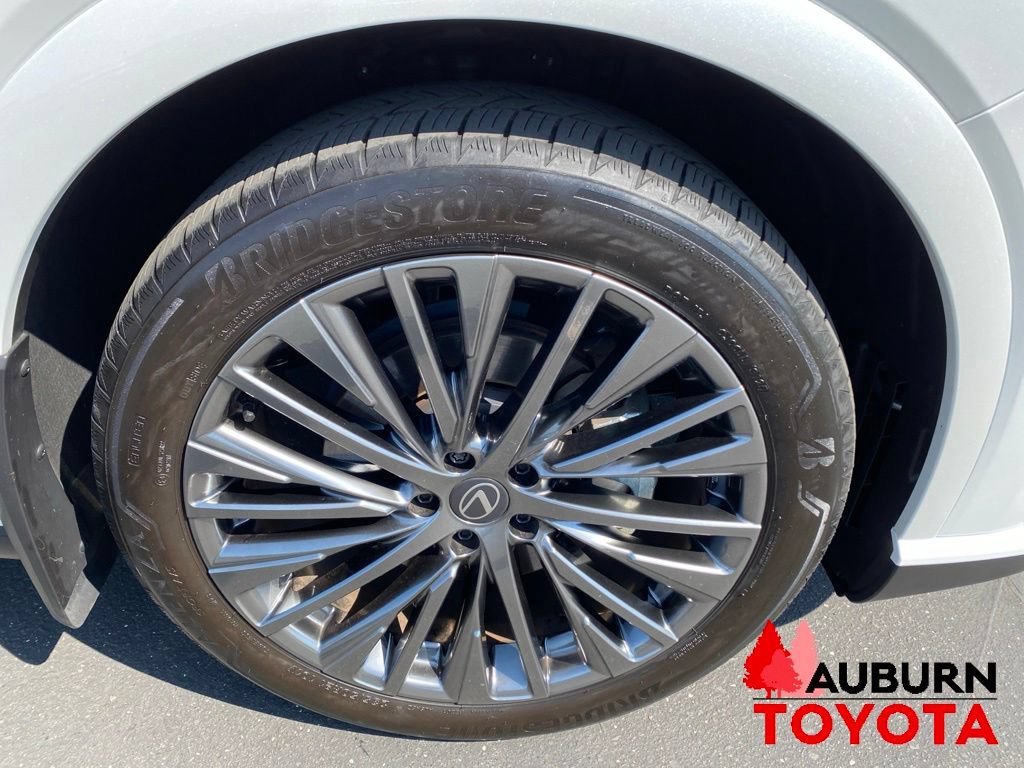 Used 2026 Lexus RX 450h AWD w/ Convenience Package image 10