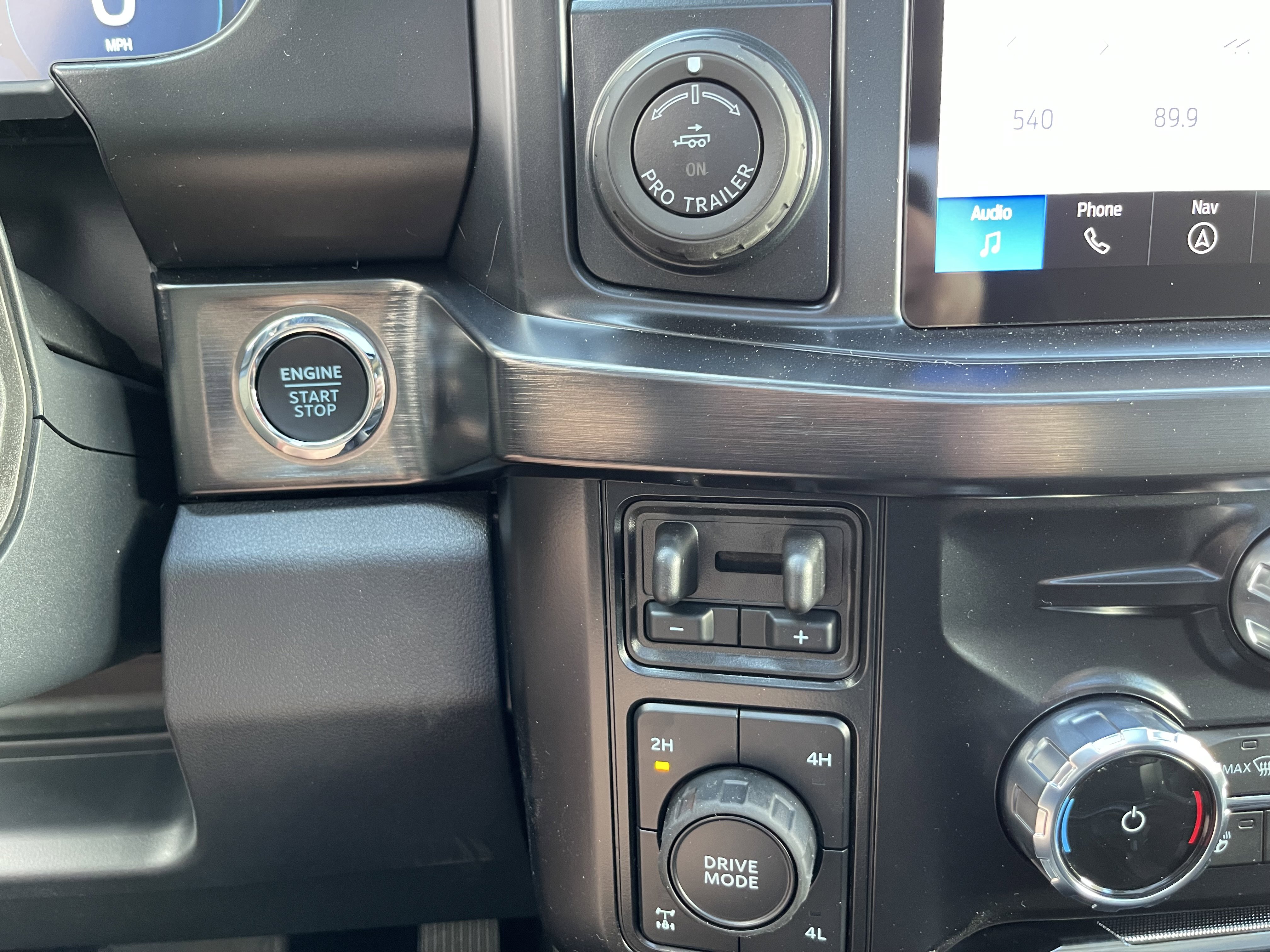 New 2026 Ford F350 Lariat w/ Black Appearance Package image 19