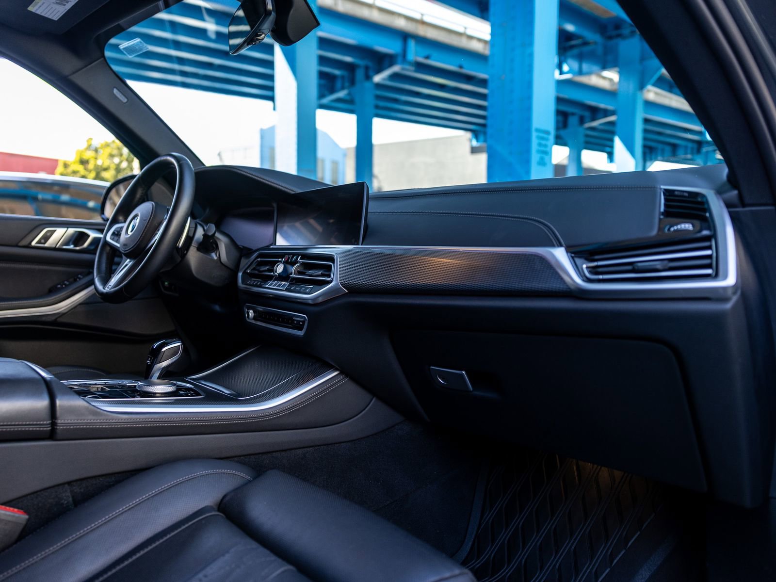 Used 2023 BMW X5 M50i w/ Climate Comfort Package image 33