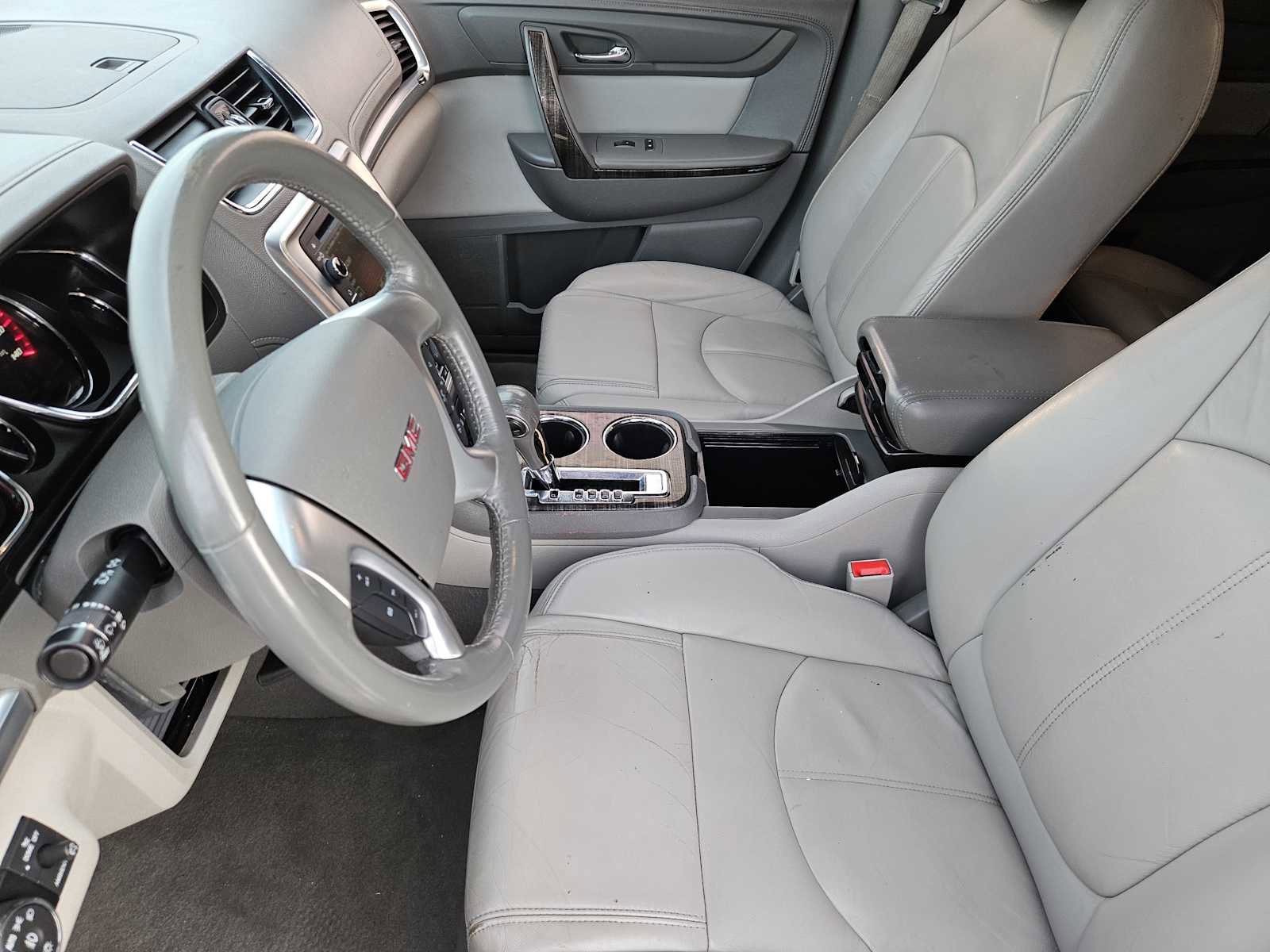 Used 2015 GMC Acadia SLT image 11