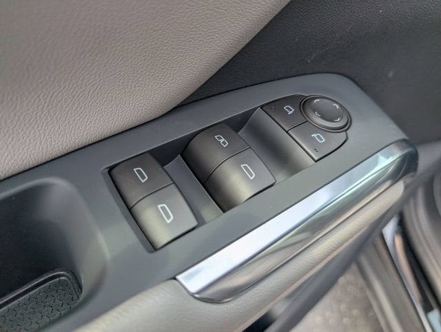 New 2026 Chevrolet Traverse LT w/ Midnight/Sport Edition AWD/4WD image 15