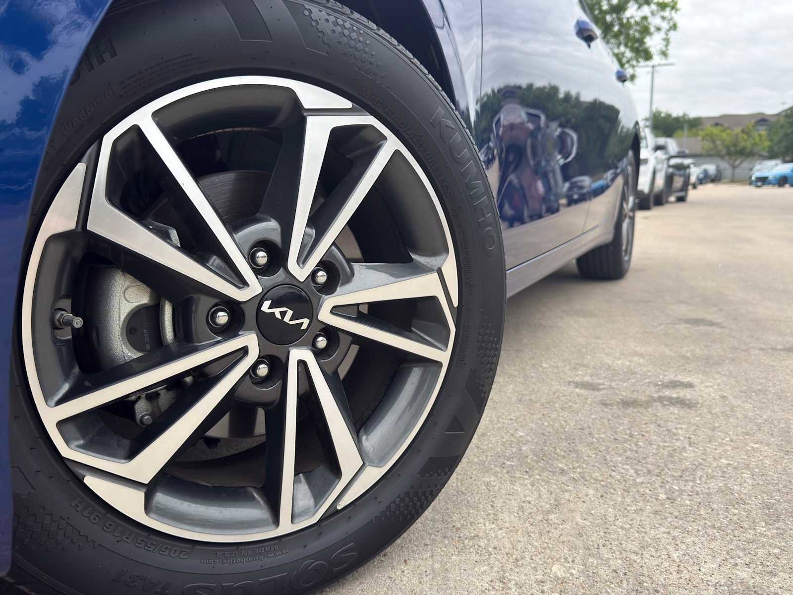 Certified 2023 Kia Forte LXS FWD image 6